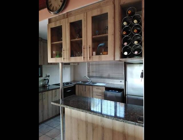 2.5 BEDROOM SIMPLEX FOR SALE IN BELLAIR
